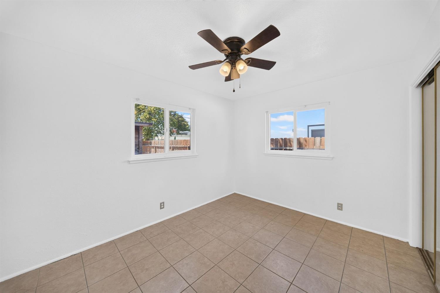 2903 N Fisher St, Fresno, CA 93703