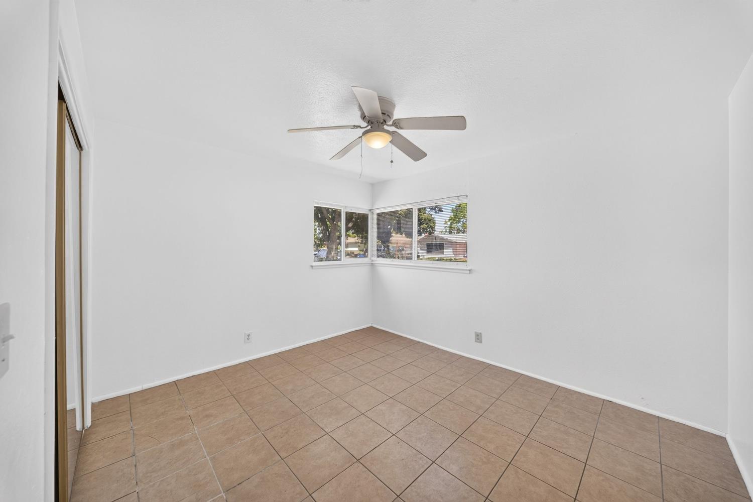 2903 N Fisher St, Fresno, CA 93703
