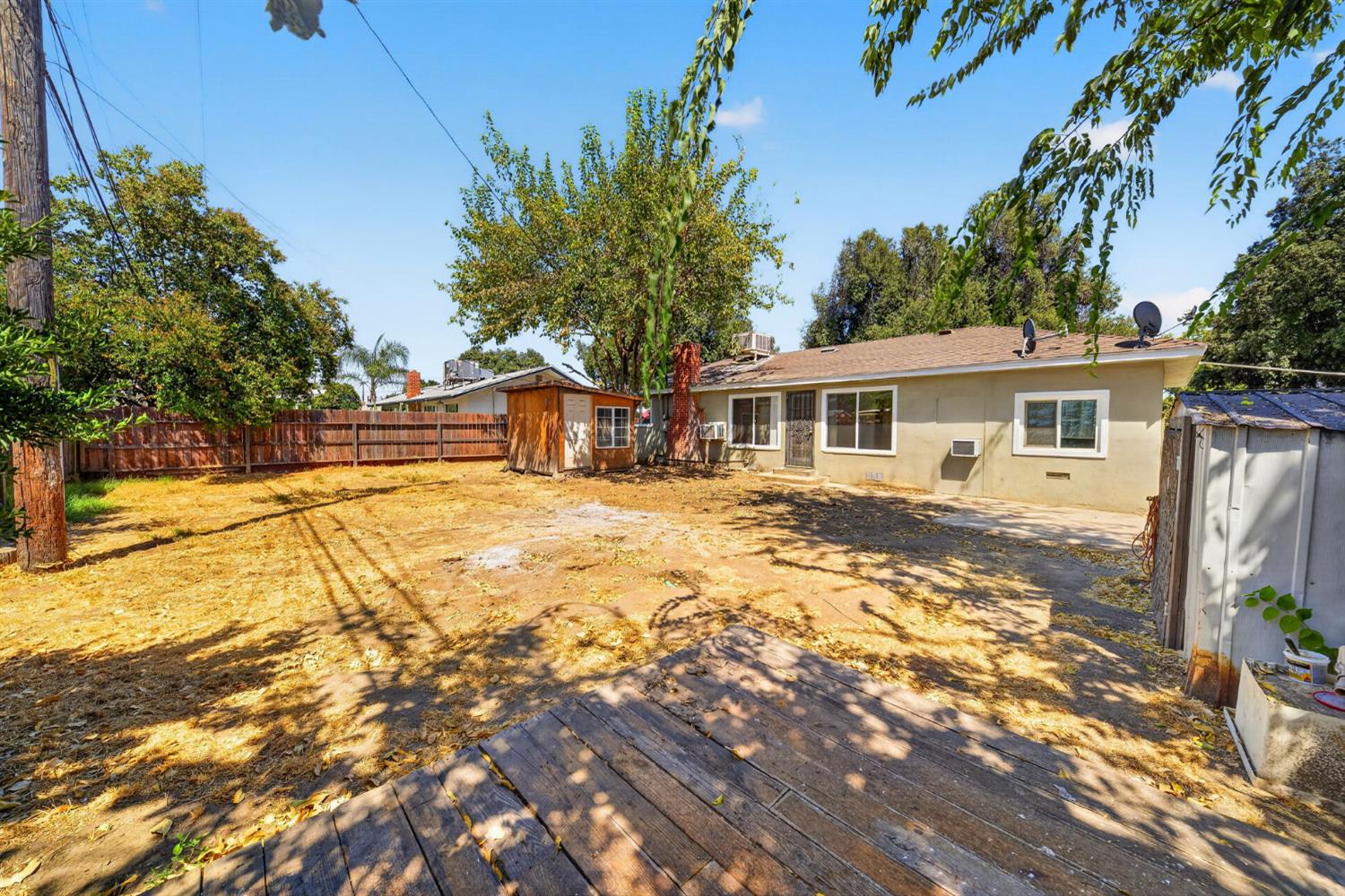 2903 N Fisher St, Fresno, CA 93703