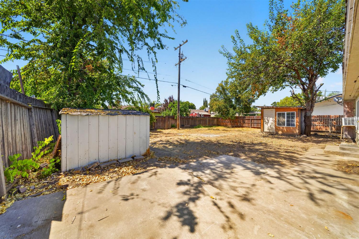 2903 N Fisher St, Fresno, CA 93703