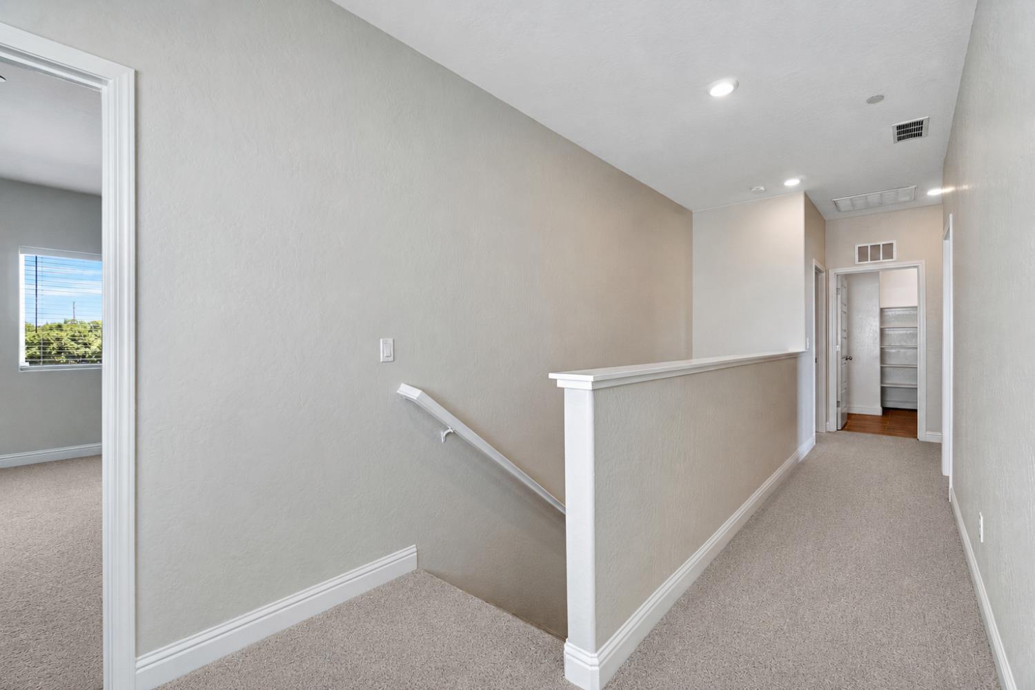 454 S Apricot Ave, Fresno, CA 93727