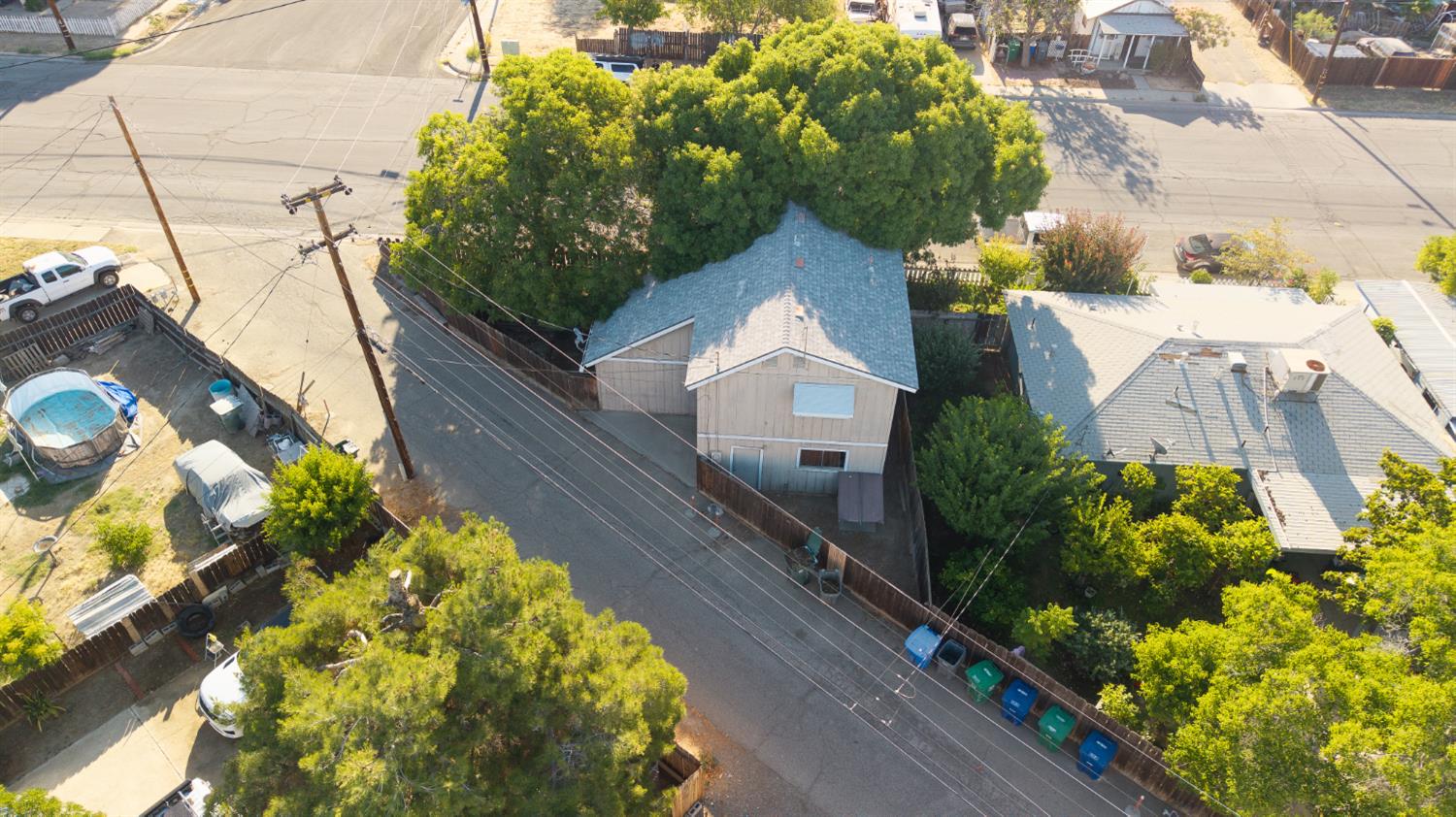 173 N Hayes St, Coalinga, CA 93210
