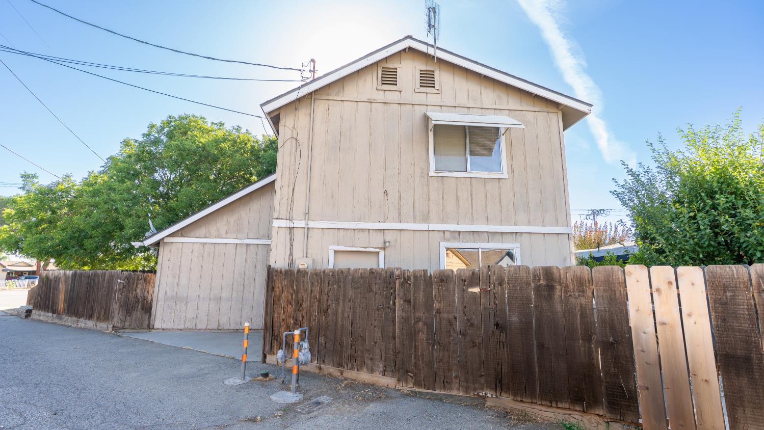 173 N Hayes St, Coalinga, CA 93210
