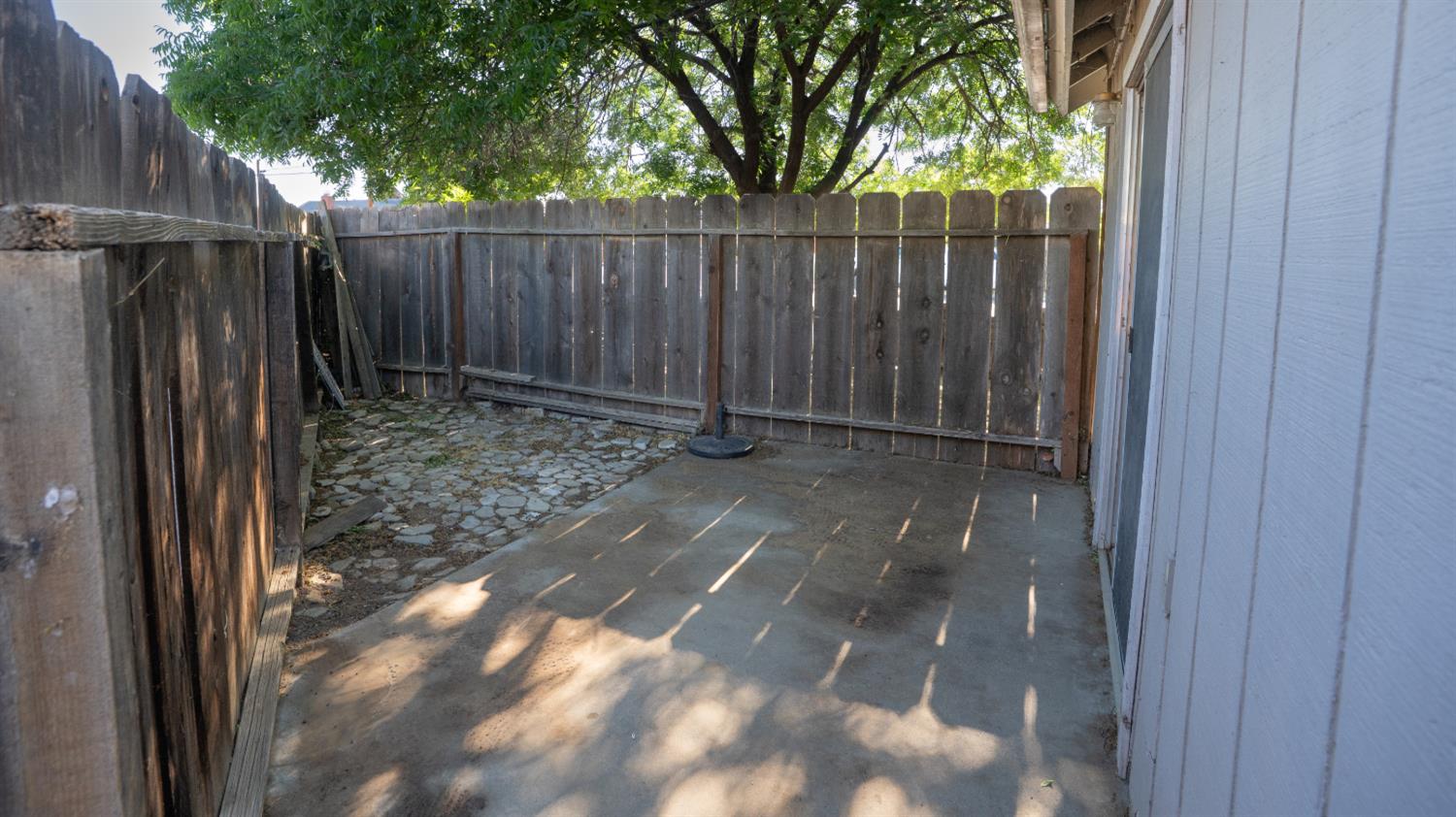173 N Hayes St, Coalinga, CA 93210