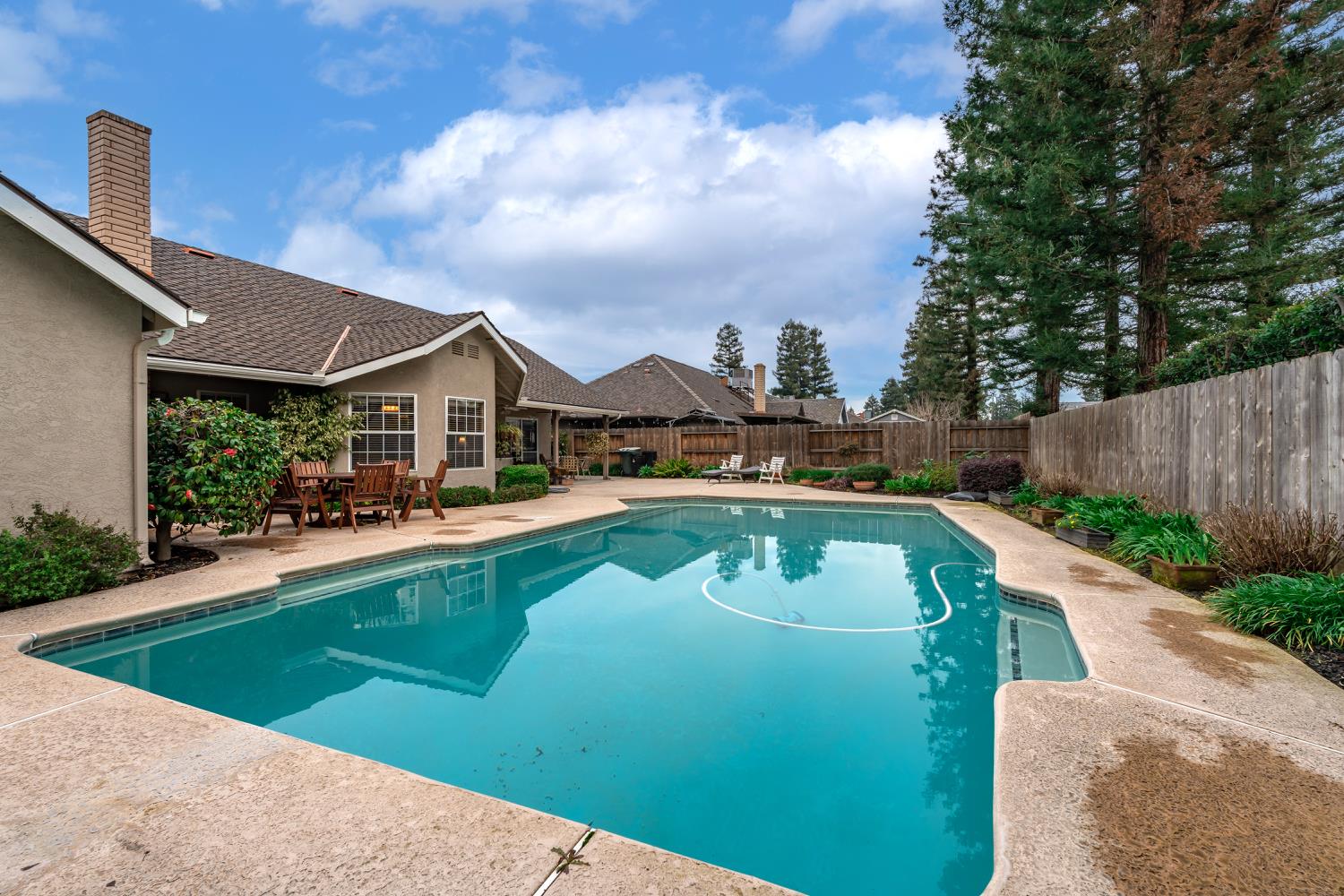 139 E Chestnut, Visalia, CA 93277