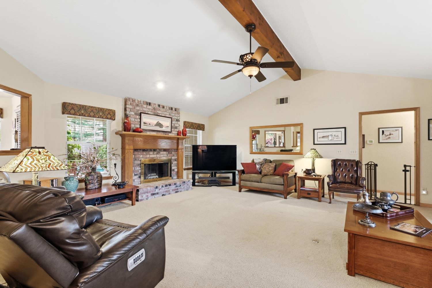 139 E Chestnut, Visalia, CA 93277