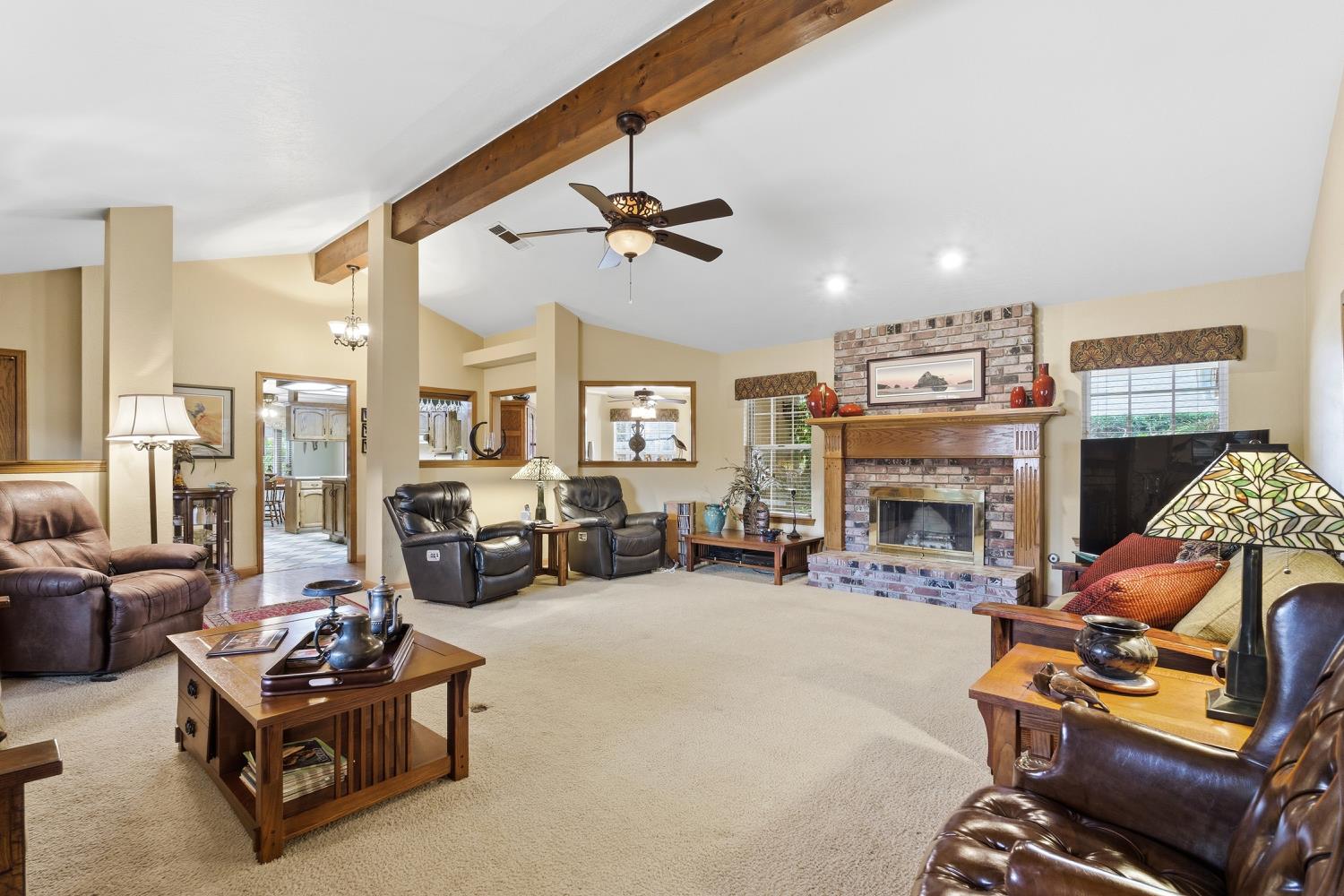 139 E Chestnut, Visalia, CA 93277