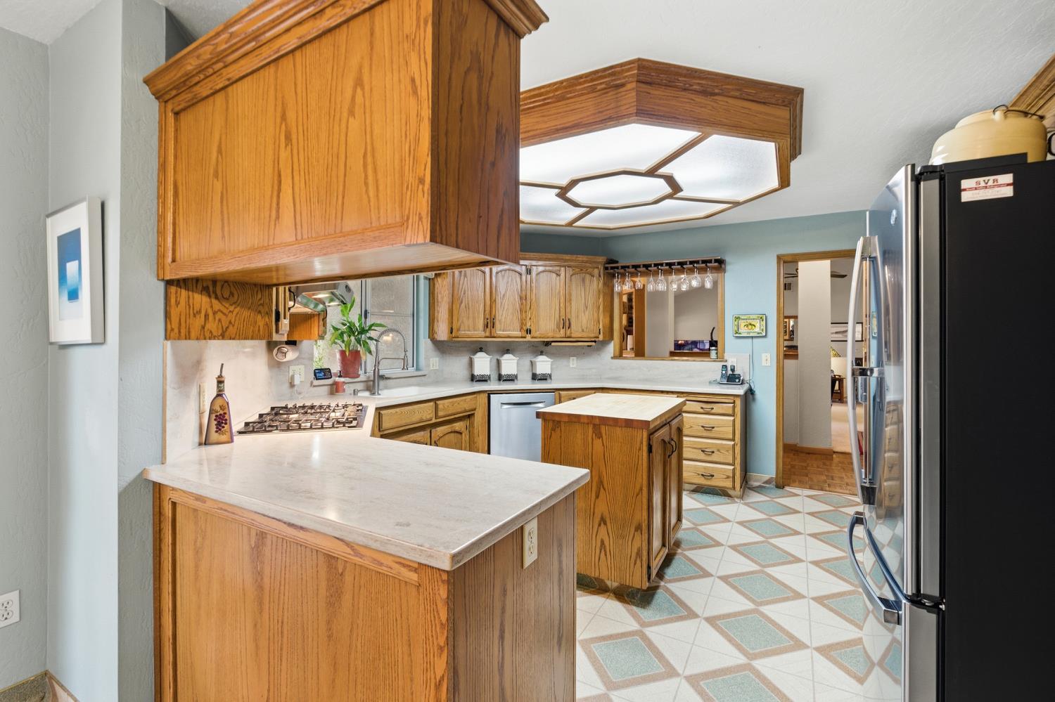 139 E Chestnut, Visalia, CA 93277
