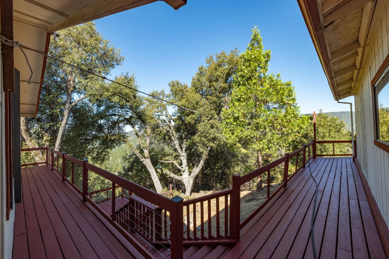 51300 Buckskin Ln, Oakhurst, CA 93644