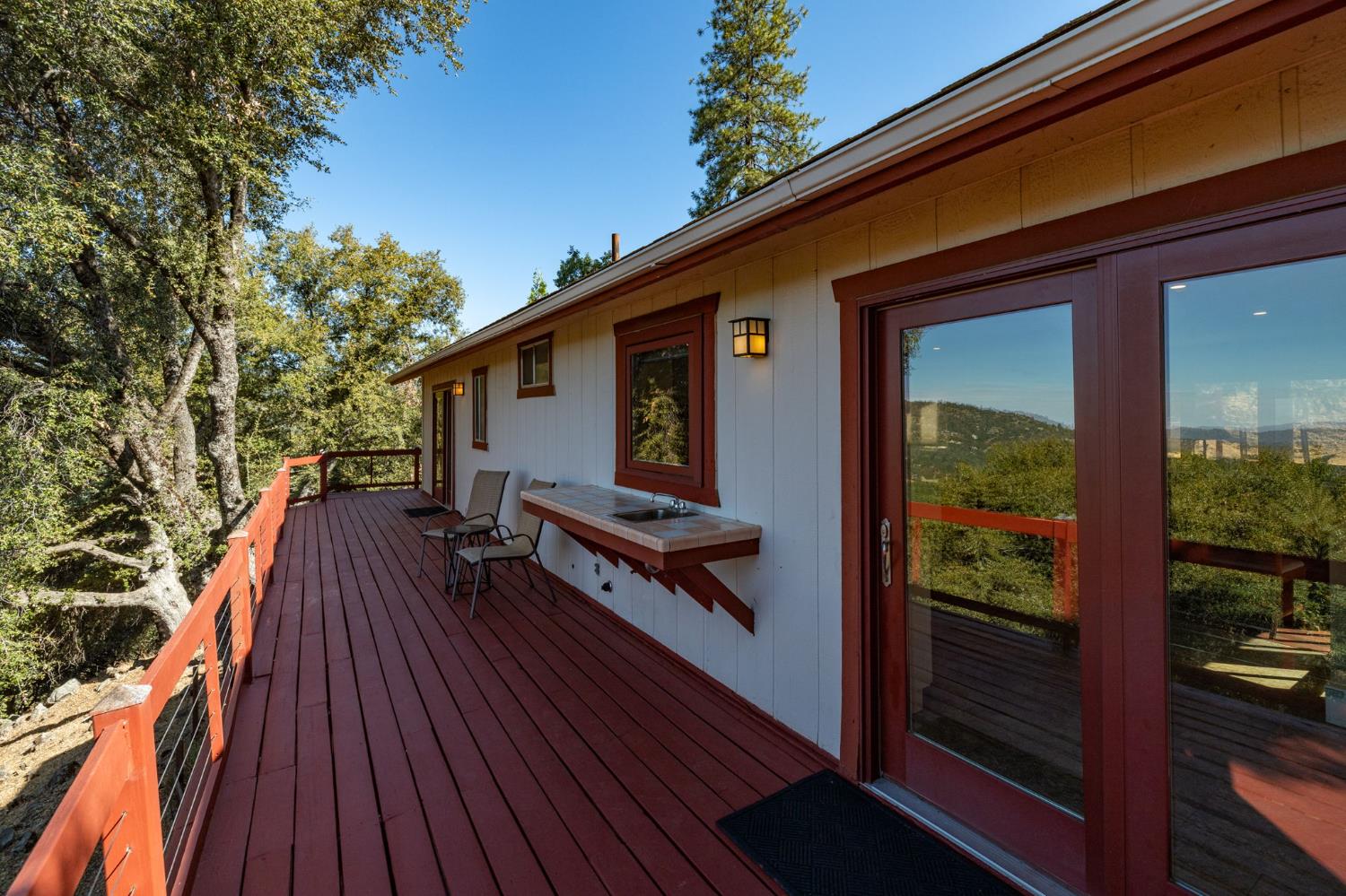 51300 Buckskin Ln, Oakhurst, CA 93644