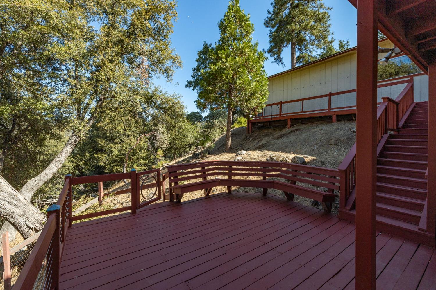 51300 Buckskin Ln, Oakhurst, CA 93644