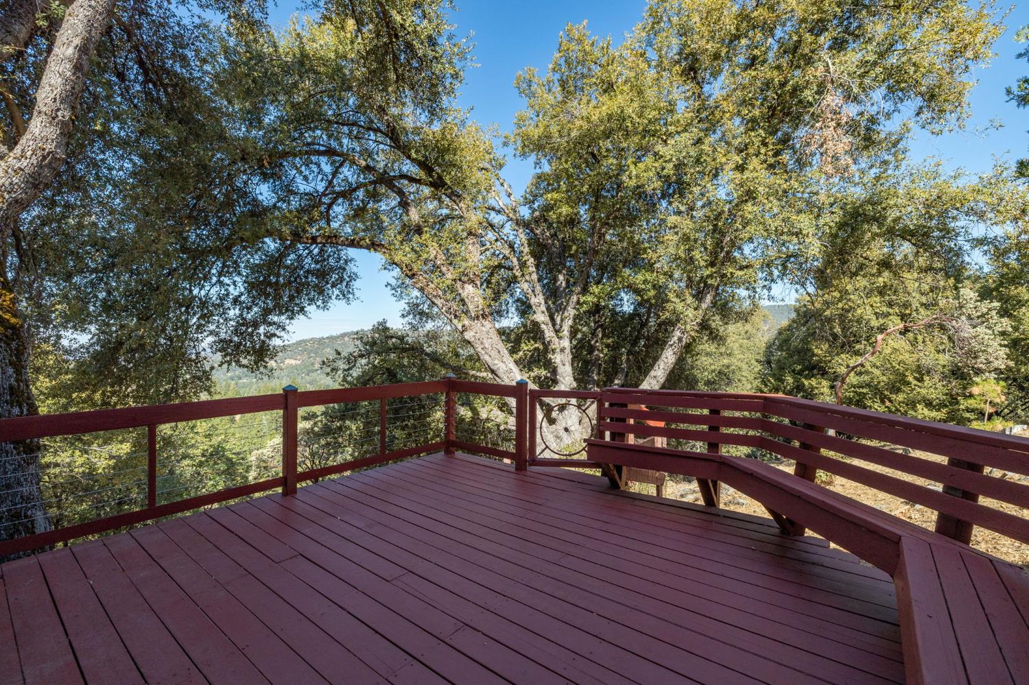 51300 Buckskin Ln, Oakhurst, CA 93644