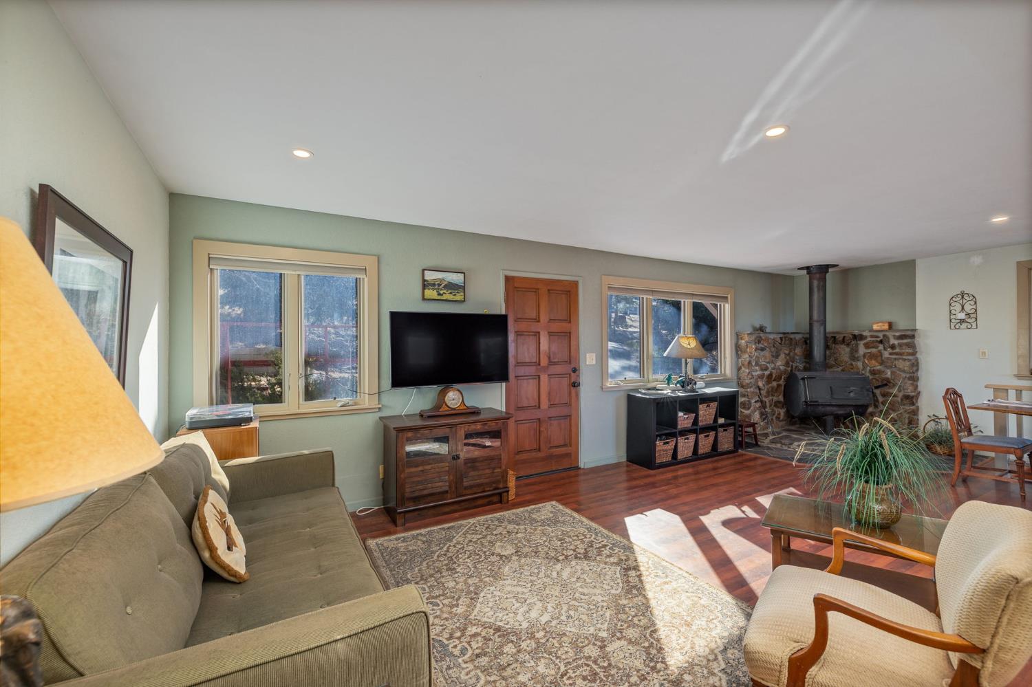 51300 Buckskin Ln, Oakhurst, CA 93644