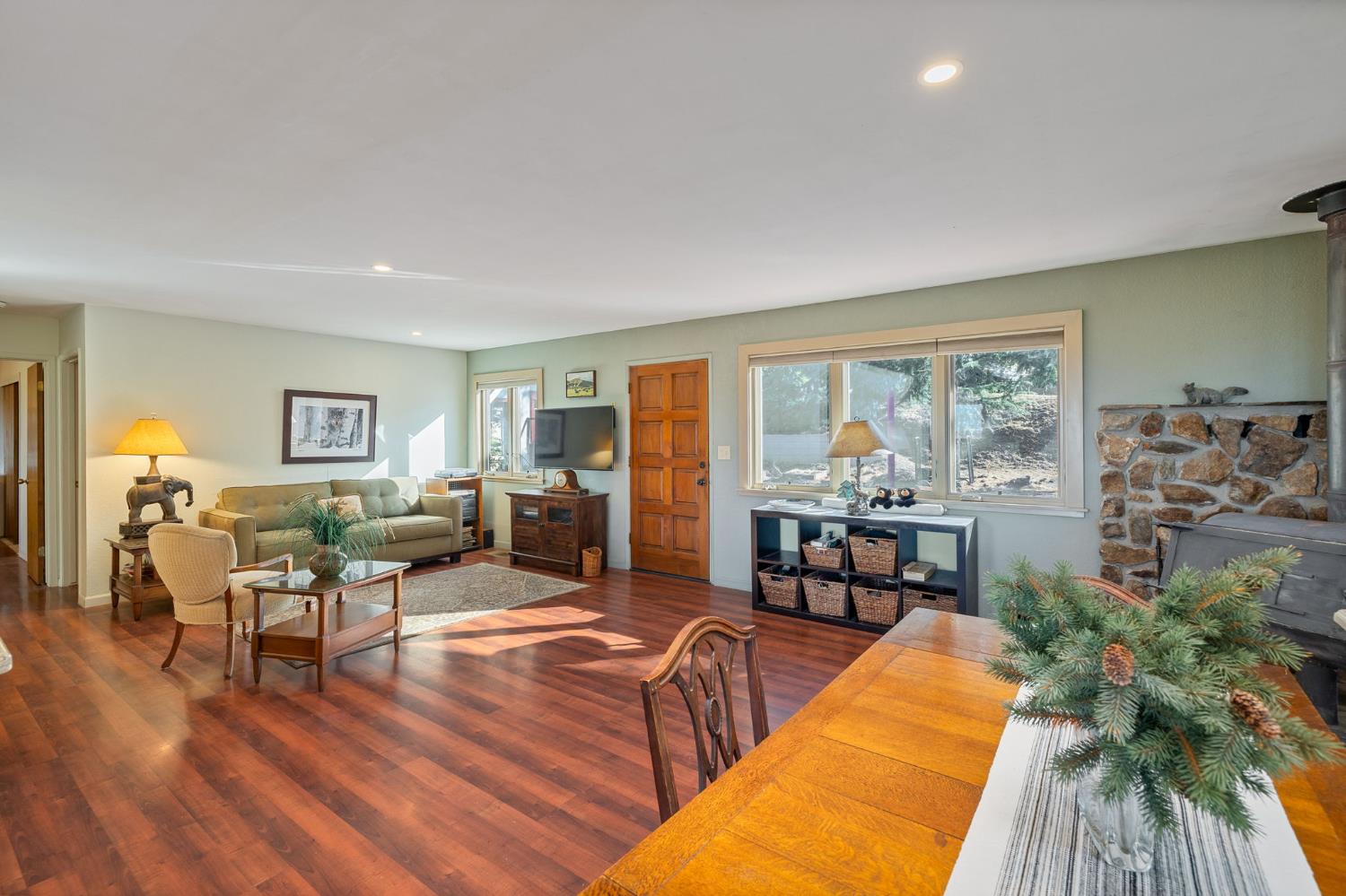 51300 Buckskin Ln, Oakhurst, CA 93644