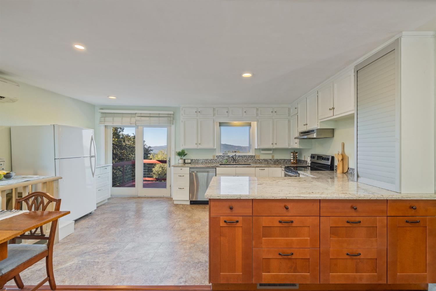 51300 Buckskin Ln, Oakhurst, CA 93644