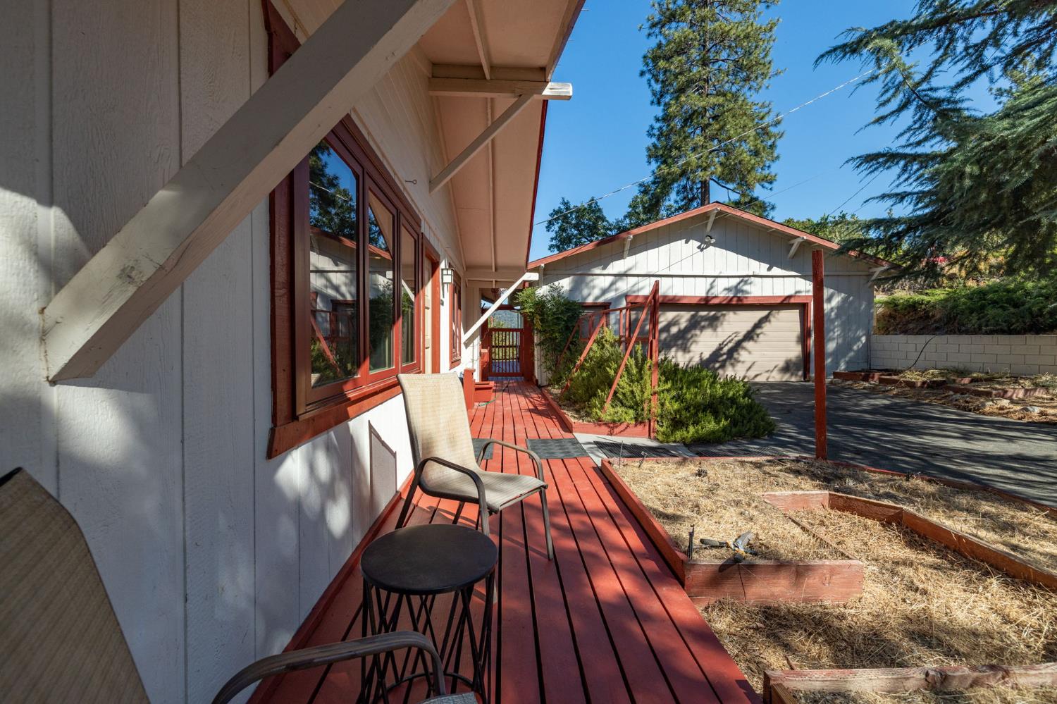 51300 Buckskin Ln, Oakhurst, CA 93644