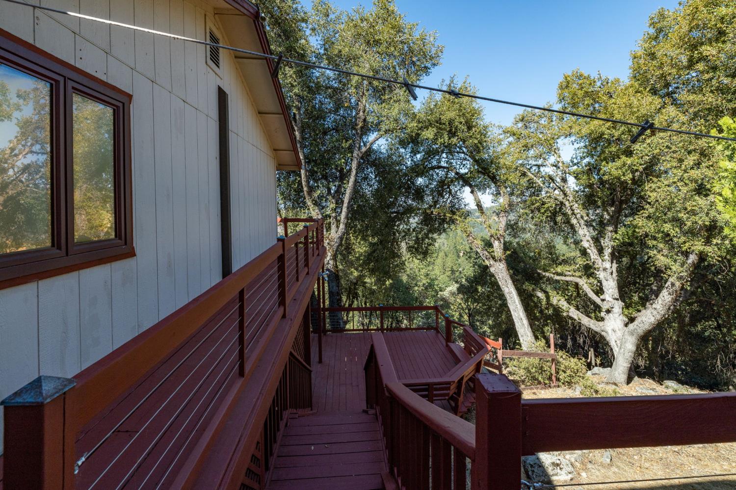 51300 Buckskin Ln, Oakhurst, CA 93644