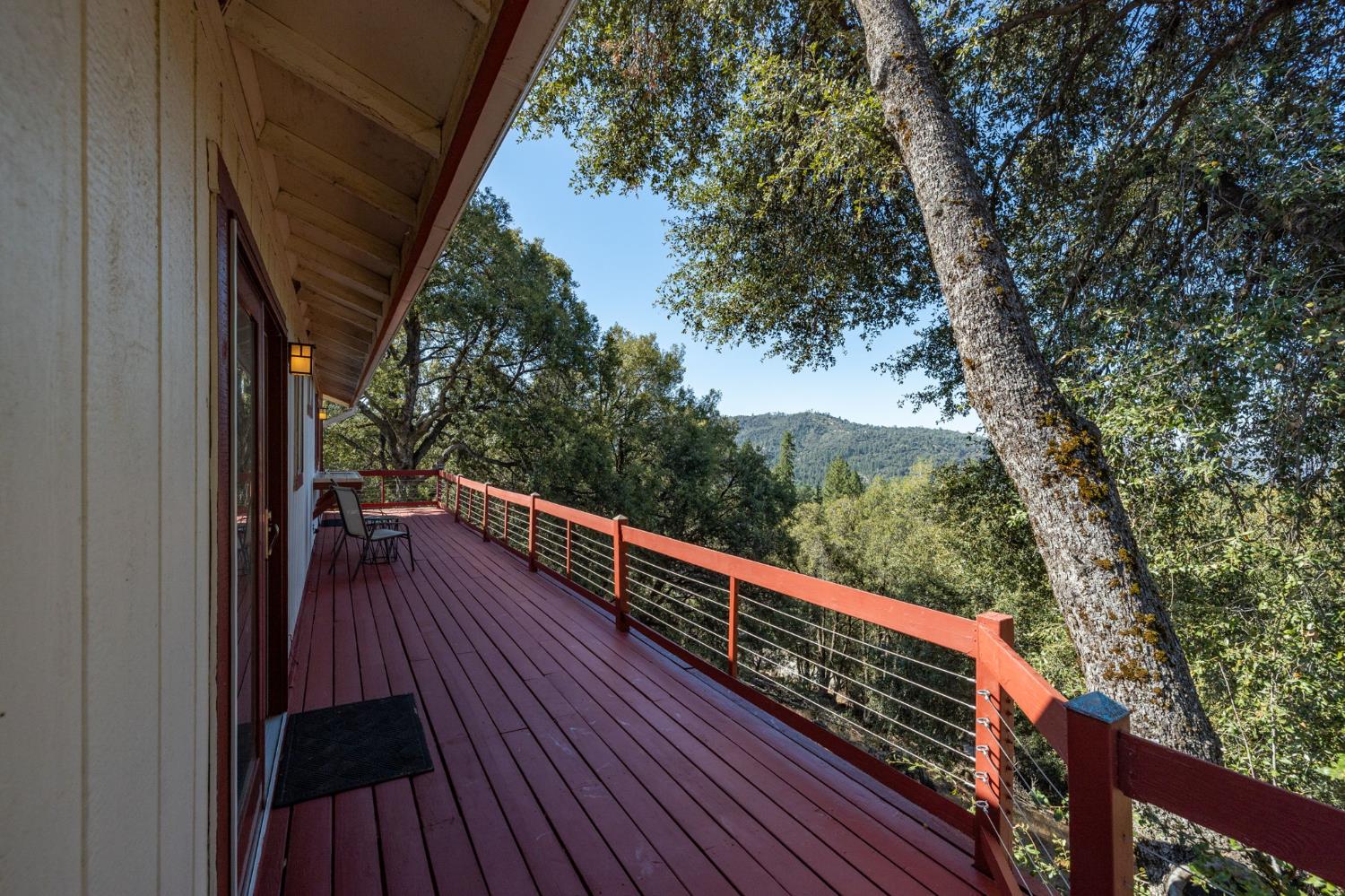 51300 Buckskin Ln, Oakhurst, CA 93644