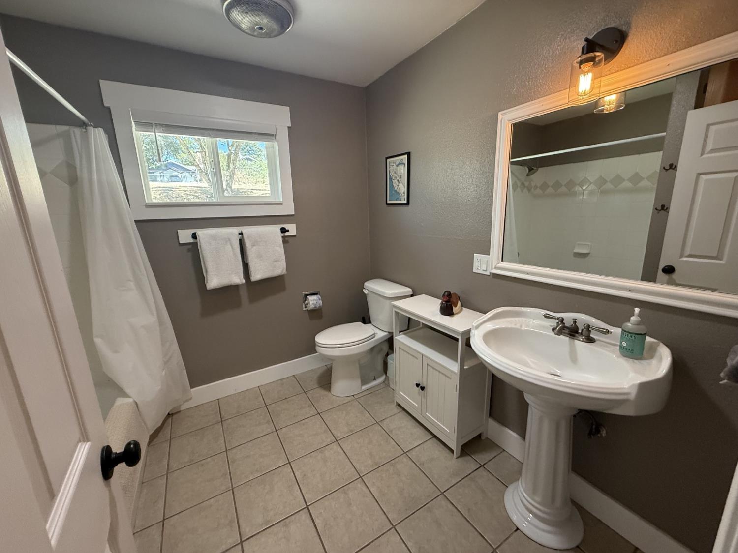 45250 Country View Ln, Ahwahnee, CA 93601
