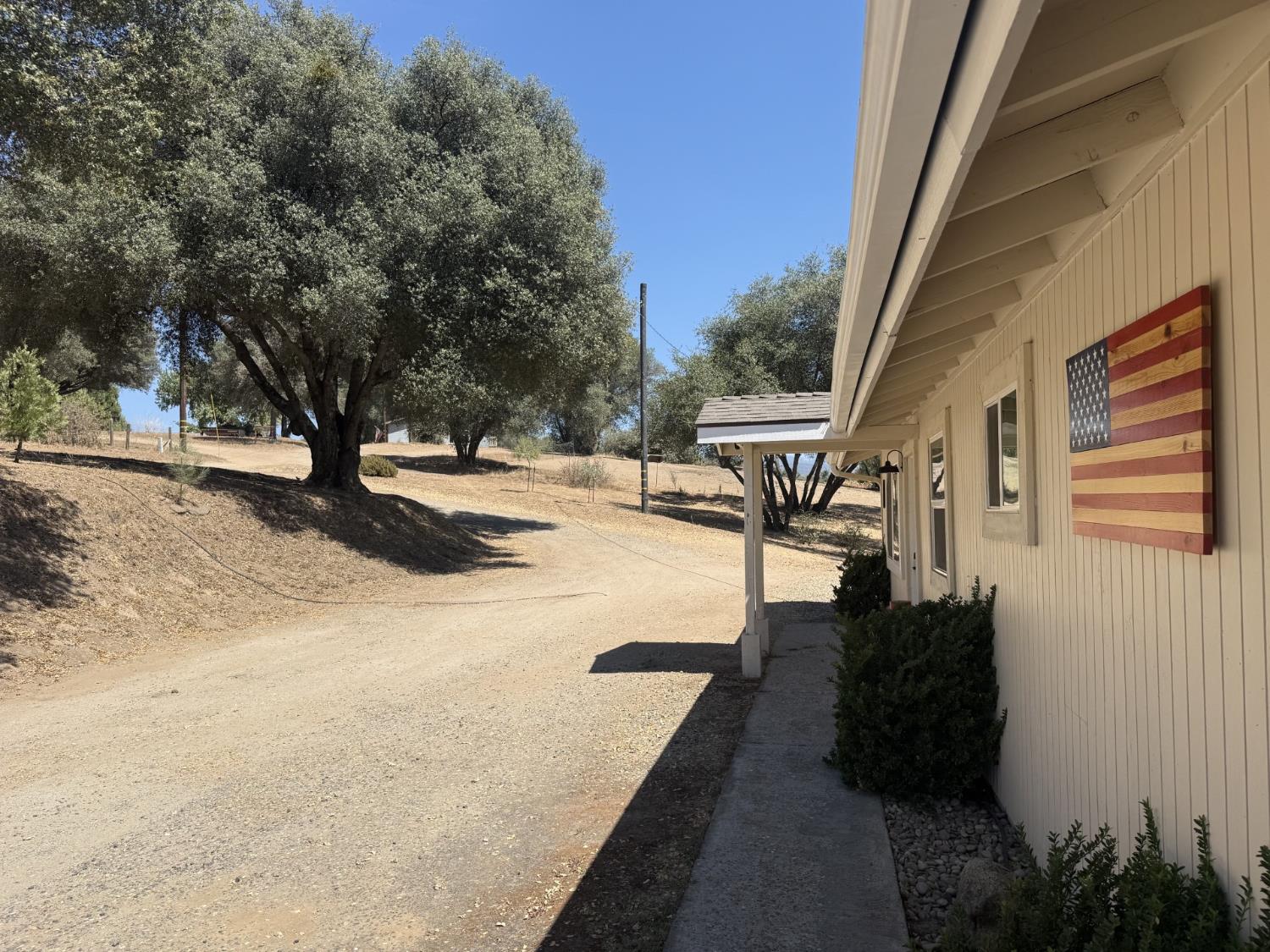 45250 Country View Ln, Ahwahnee, CA 93601