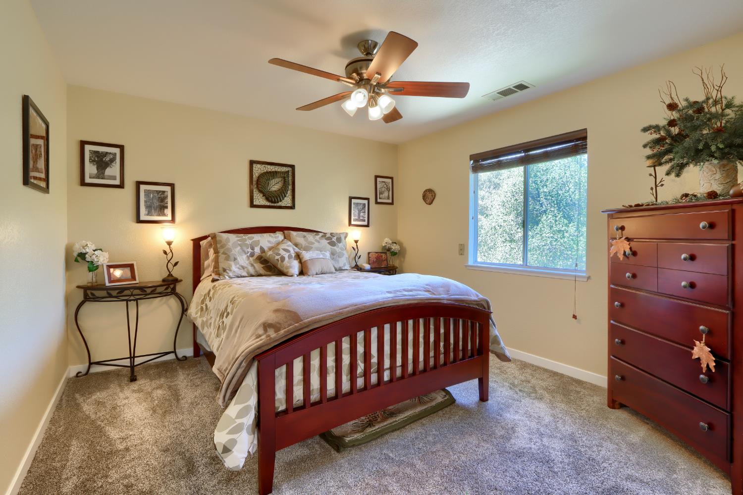 38393 Crestview Ln, Oakhurst, CA 93644