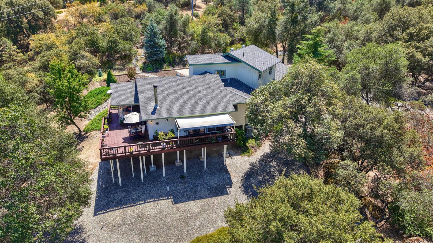38393 Crestview Ln, Oakhurst, CA 93644