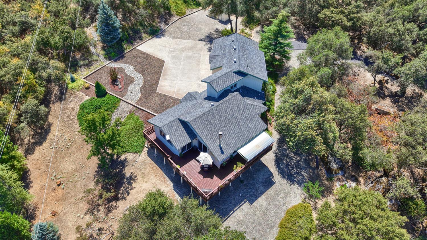 38393 Crestview Ln, Oakhurst, CA 93644