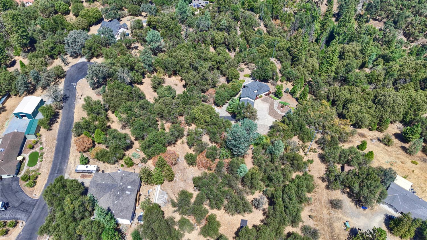 38393 Crestview Ln, Oakhurst, CA 93644