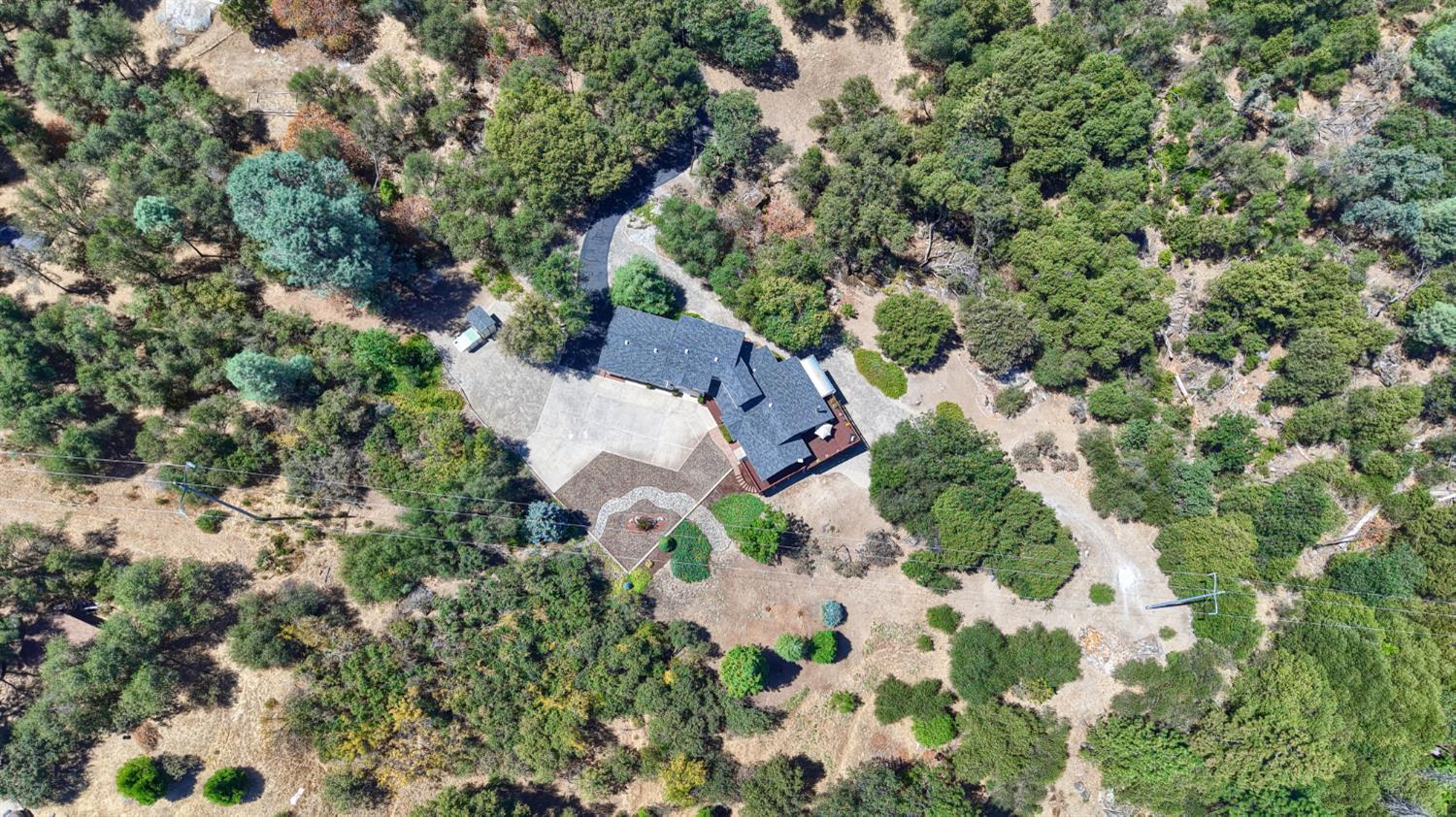 38393 Crestview Ln, Oakhurst, CA 93644