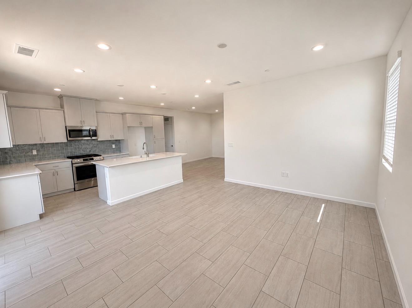 780 Josephine Ave, Madera, CA 93636