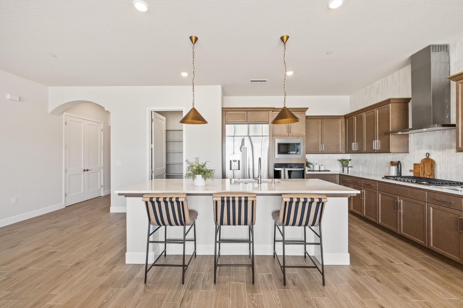 7210 W Ashcroft Ave, Fresno, CA 93723