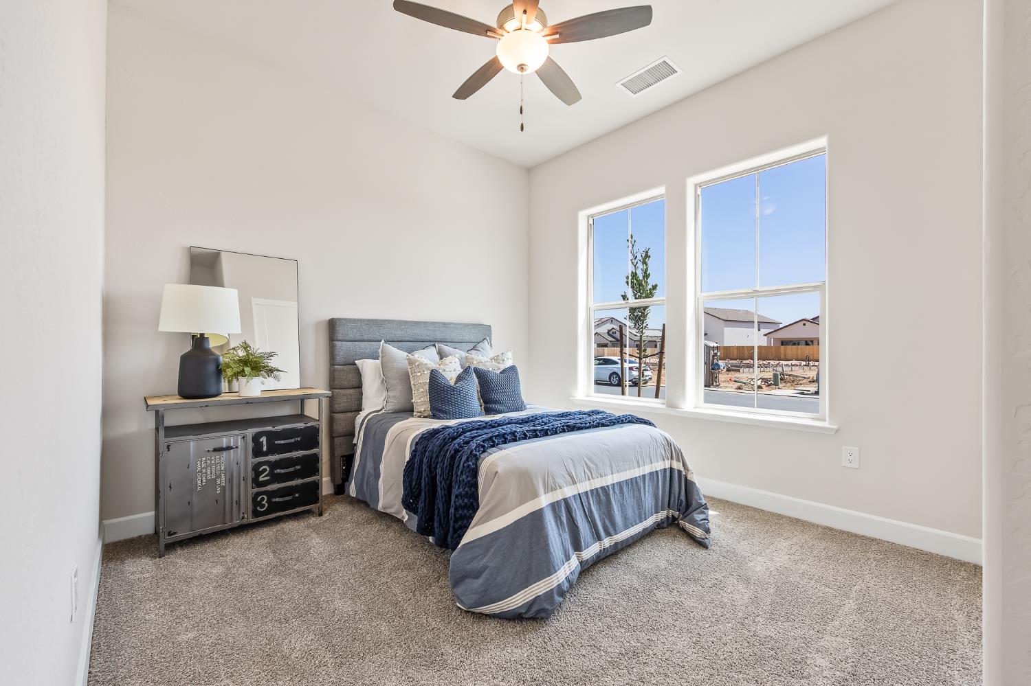 7210 W Ashcroft Ave, Fresno, CA 93723