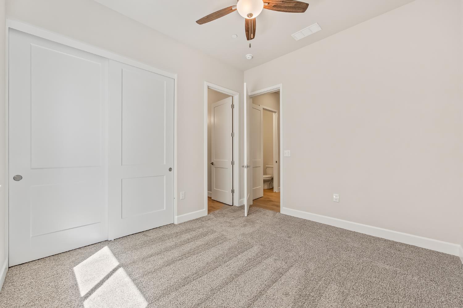 7210 W Ashcroft Ave, Fresno, CA 93723