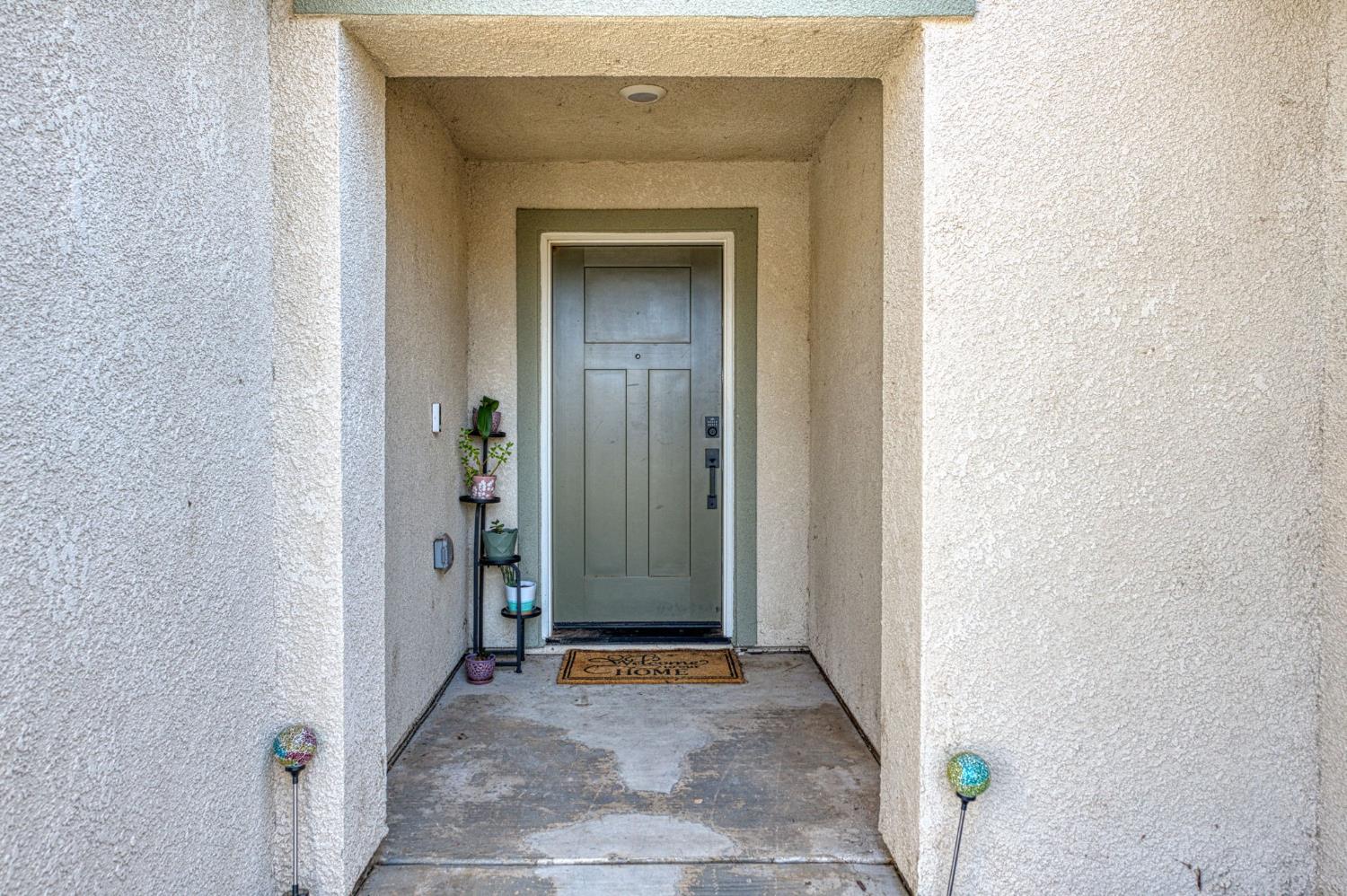 545 W Bravo Ave, Woodlake, CA 93286