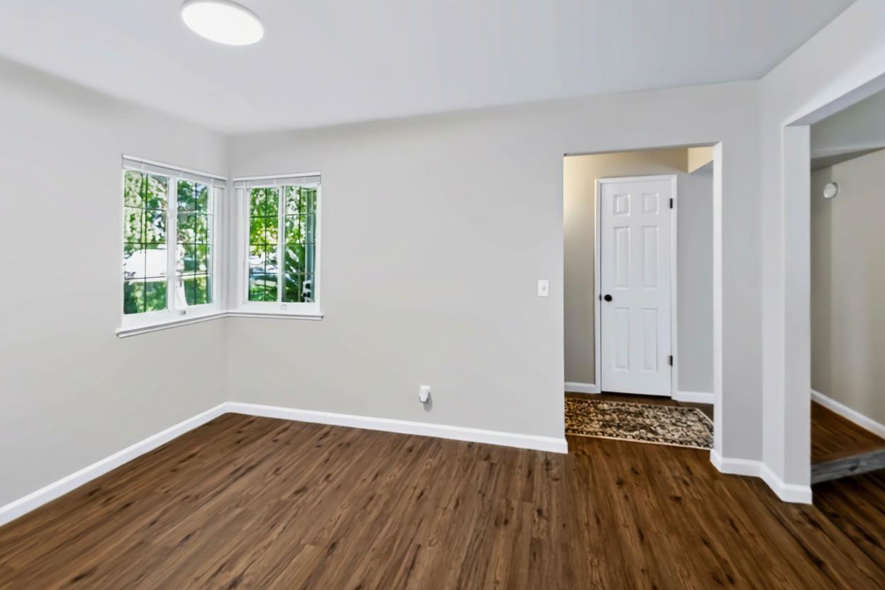 2386 Stanford Ave, Clovis, CA 93611