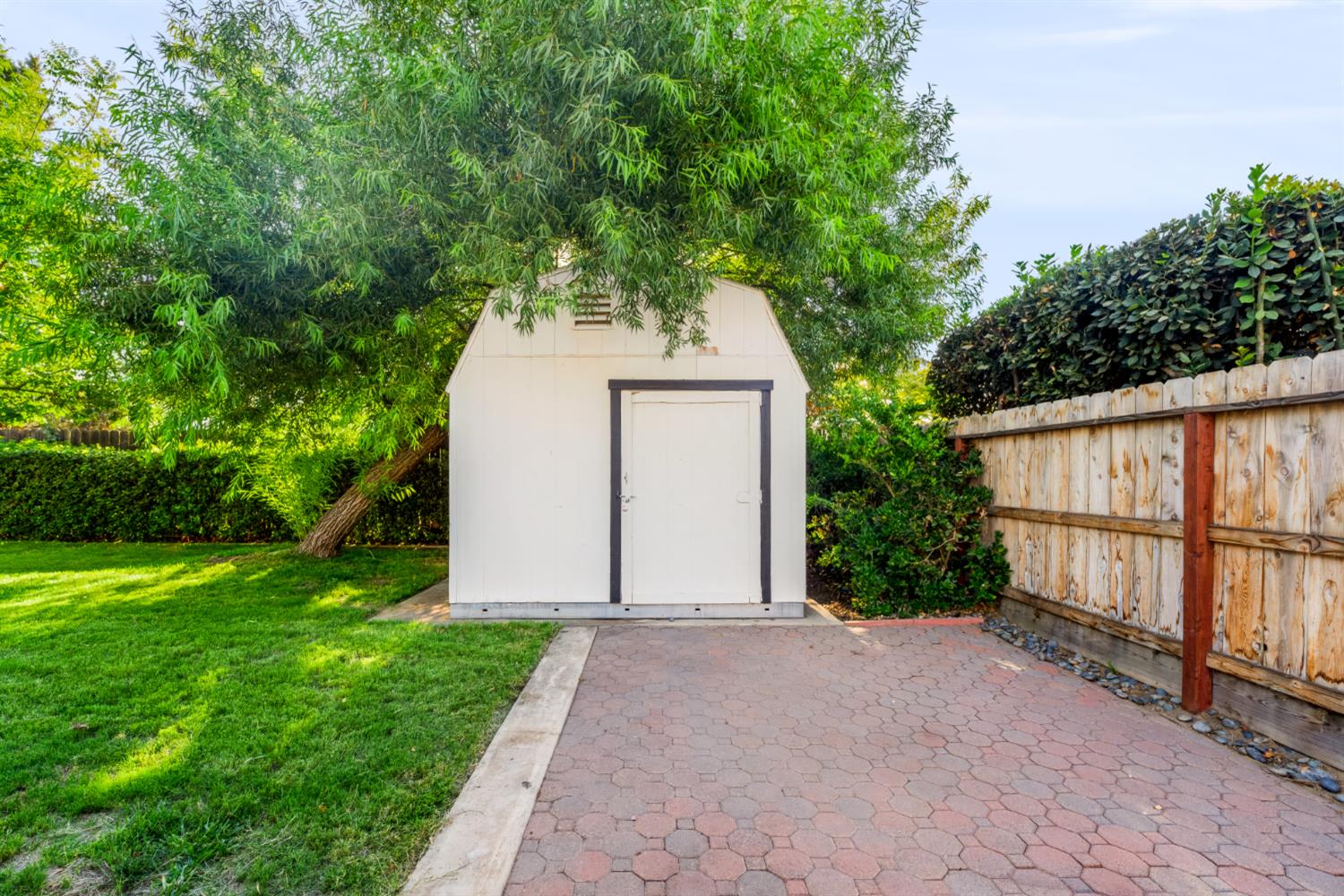 2386 Stanford Ave, Clovis, CA 93611