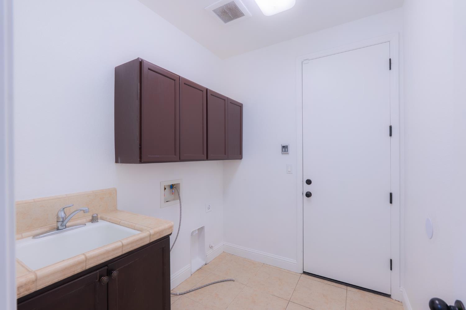 6120 N La Paz Ave, Fresno, CA 93723