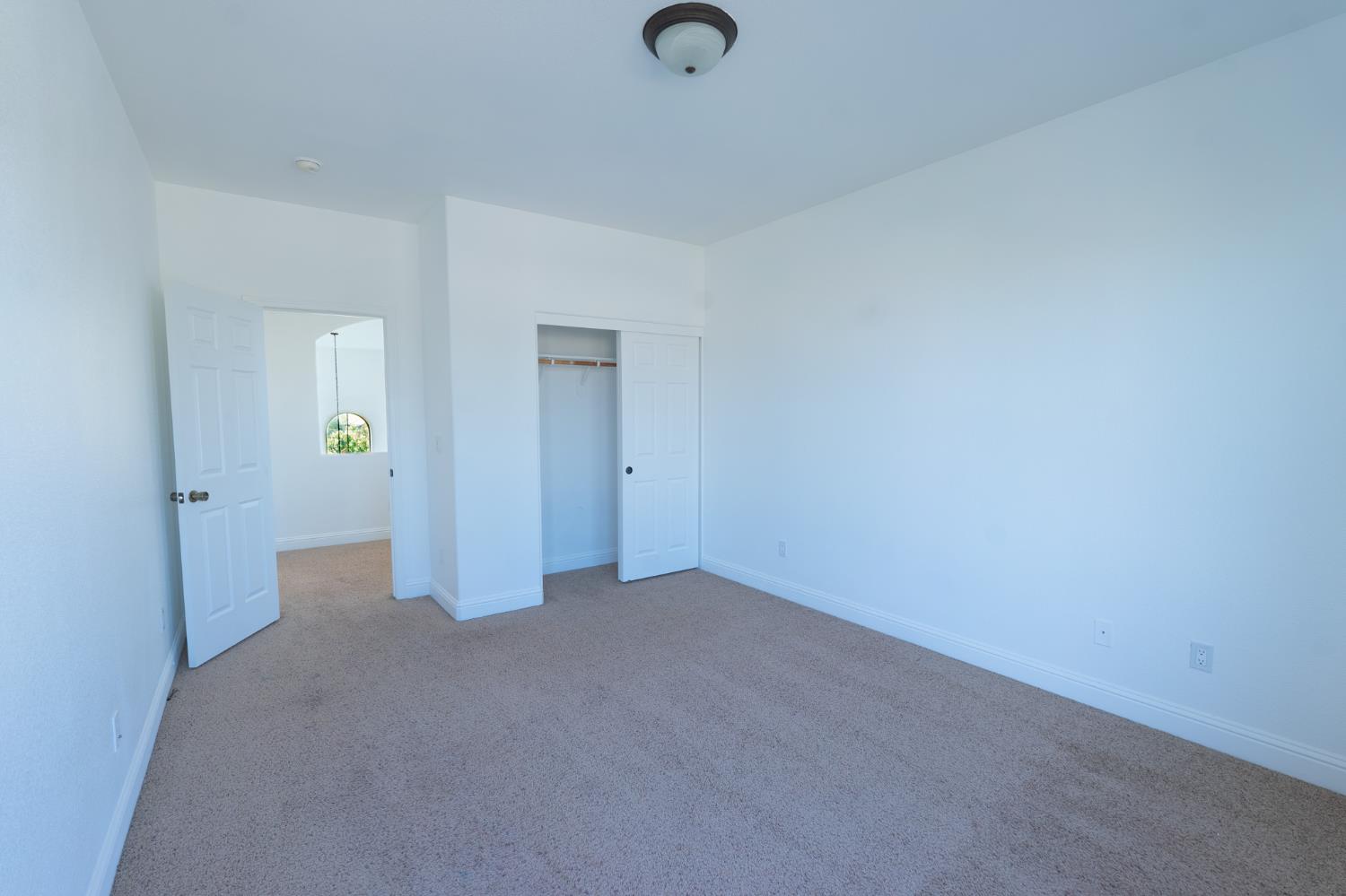 6120 N La Paz Ave, Fresno, CA 93723