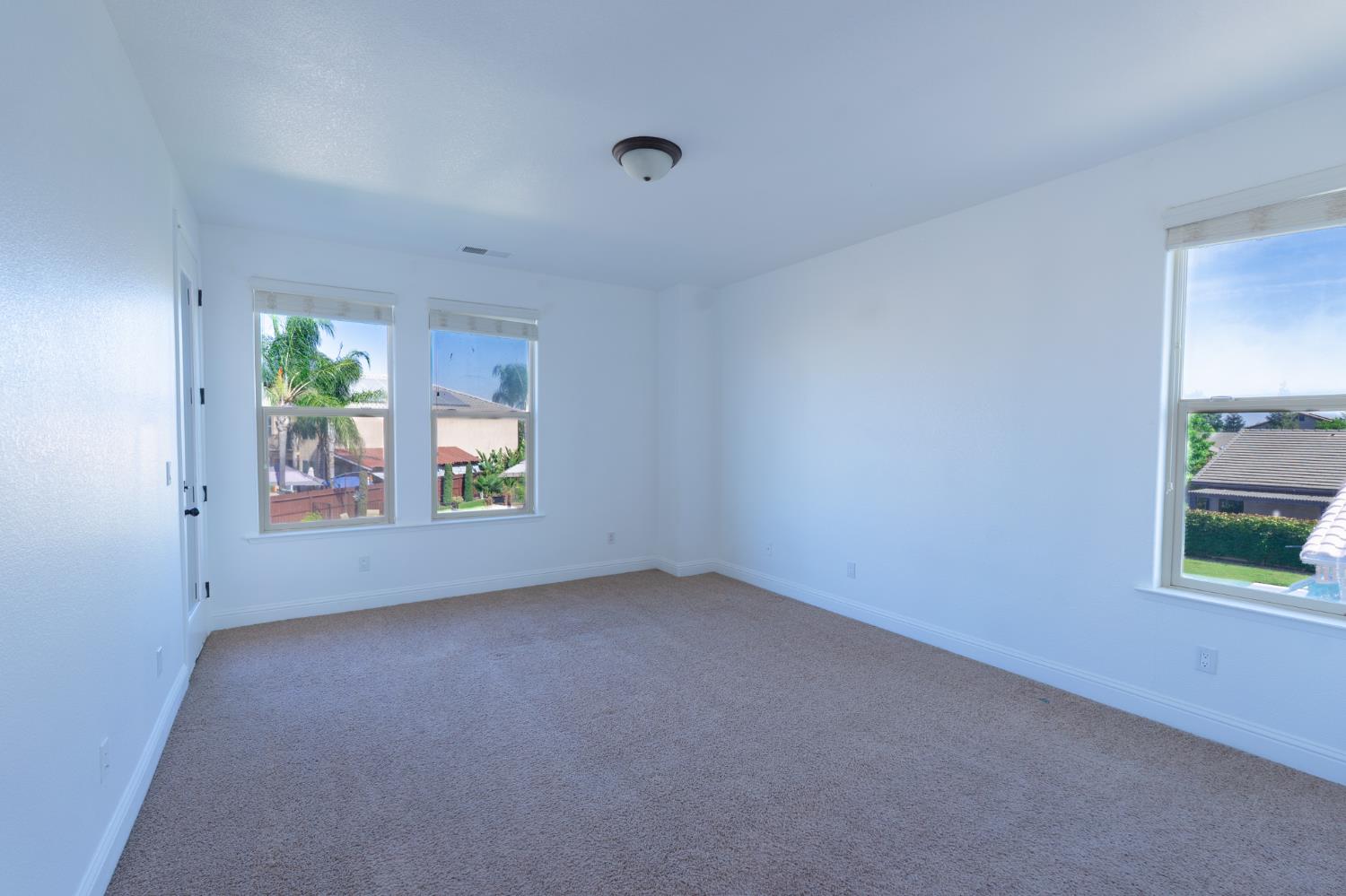 6120 N La Paz Ave, Fresno, CA 93723