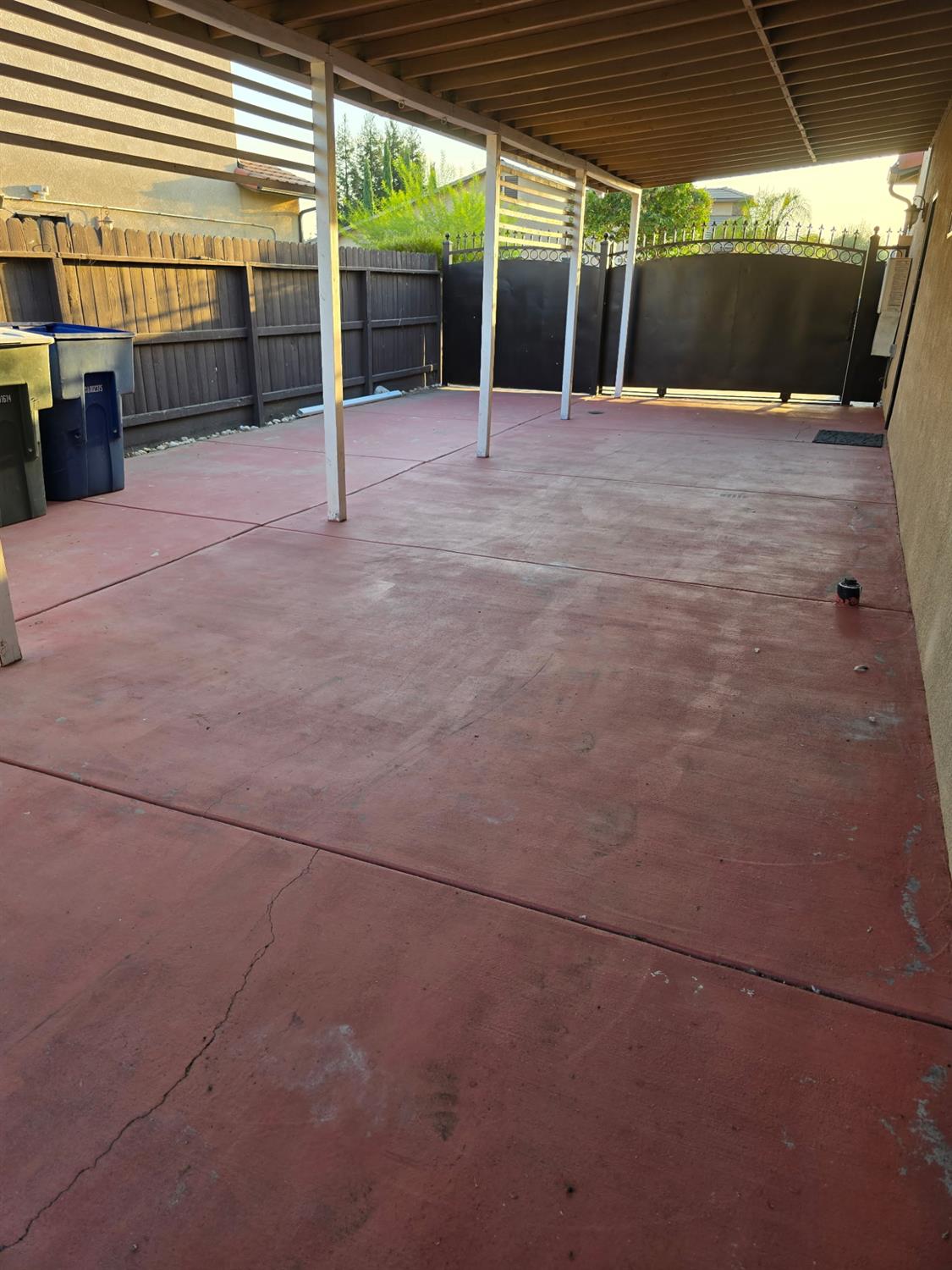 6120 N La Paz Ave, Fresno, CA 93723