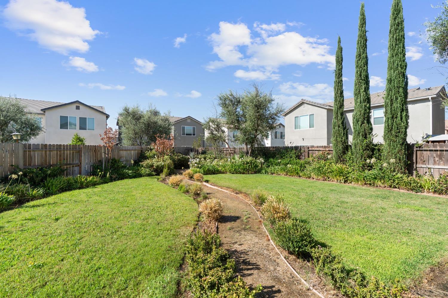 4367 N Brent Ave, Fresno, CA 93723