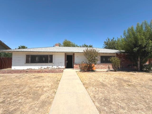 228 Yale Ave, Coalinga, CA 93210