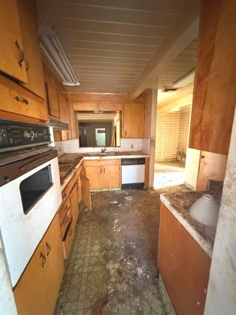 228 Yale Ave, Coalinga, CA 93210