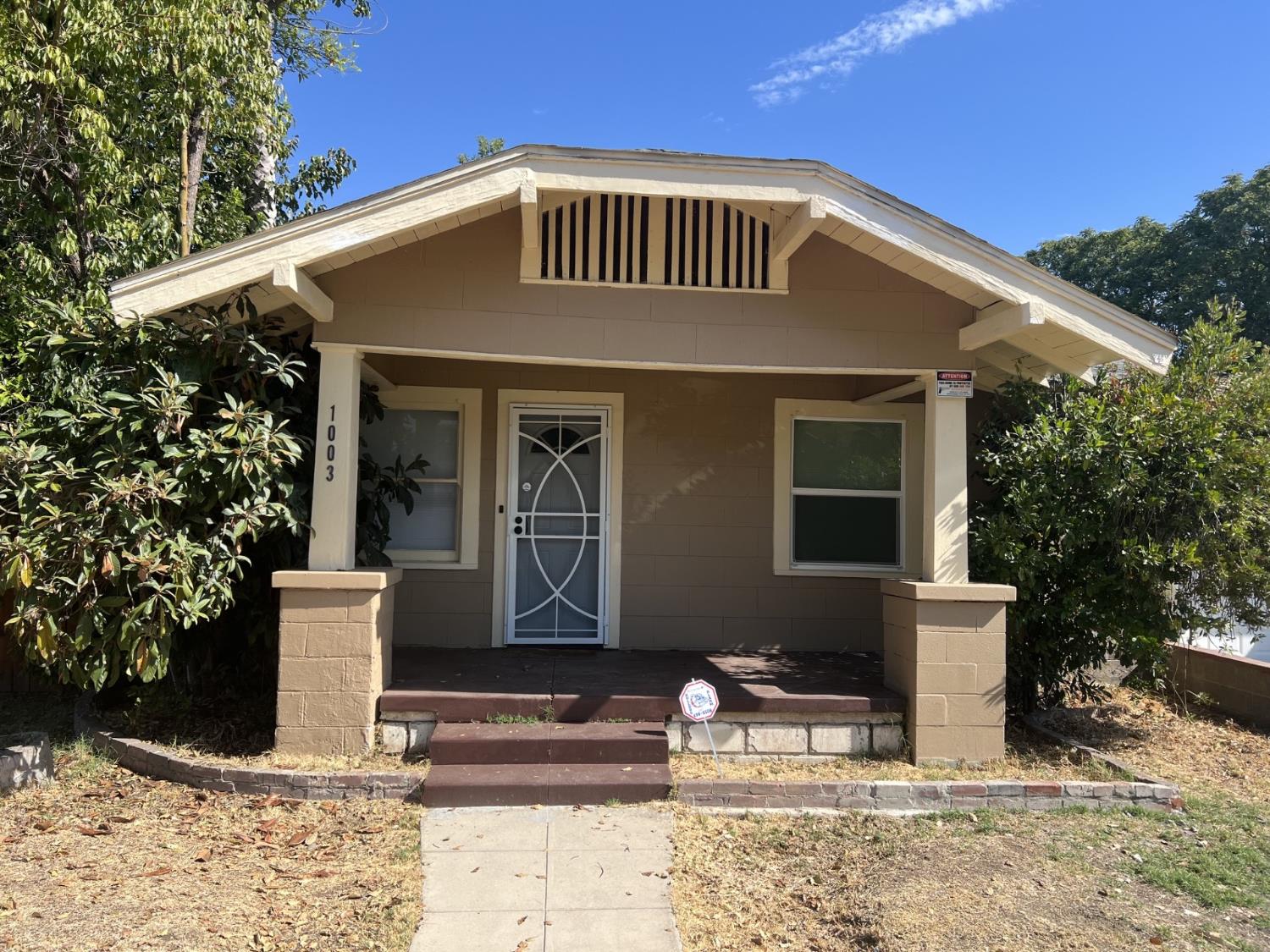 1003 E Cortland Ave, Fresno, CA 93704