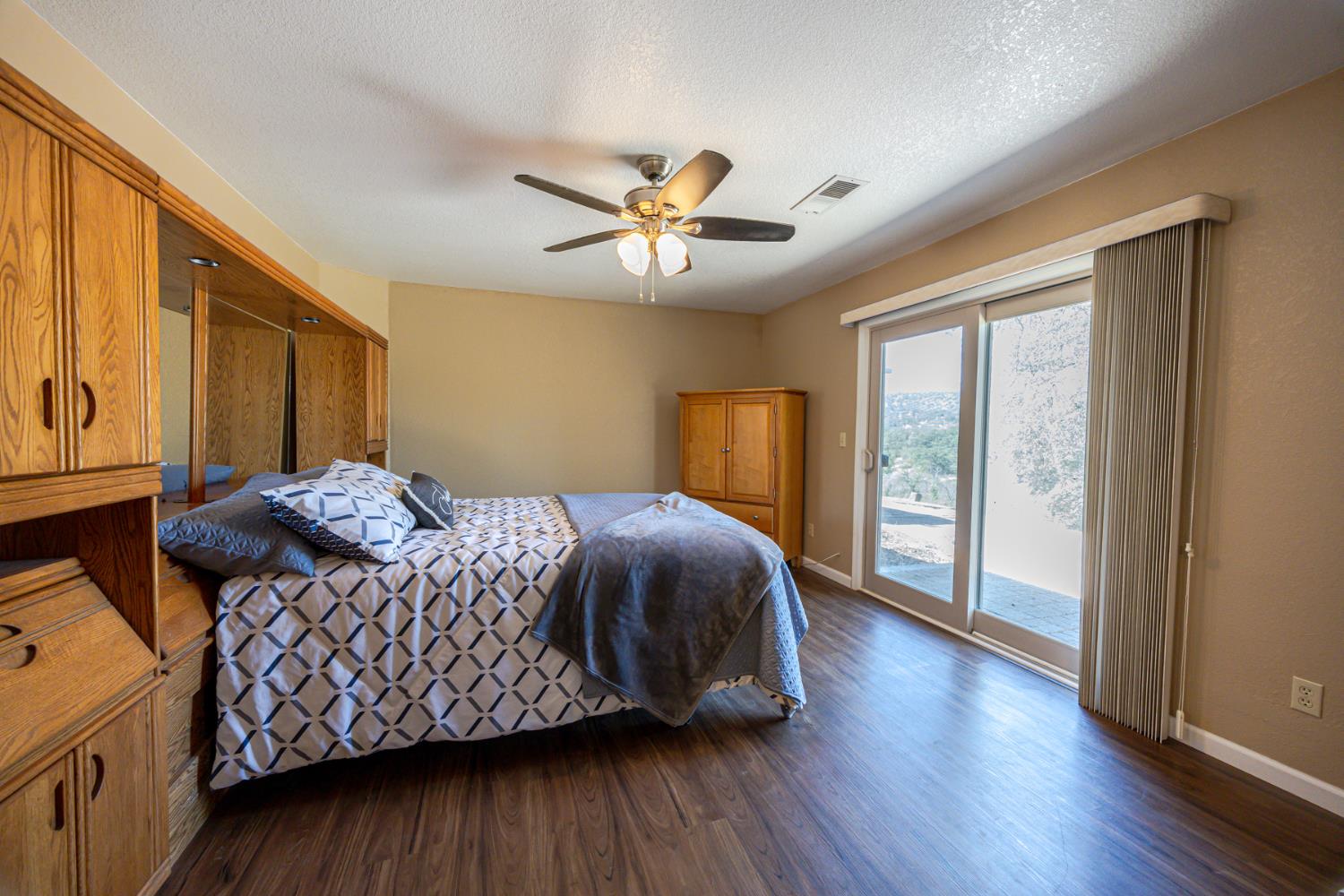 33856 Rivercrest Rd N, Coarsegold, CA 93614