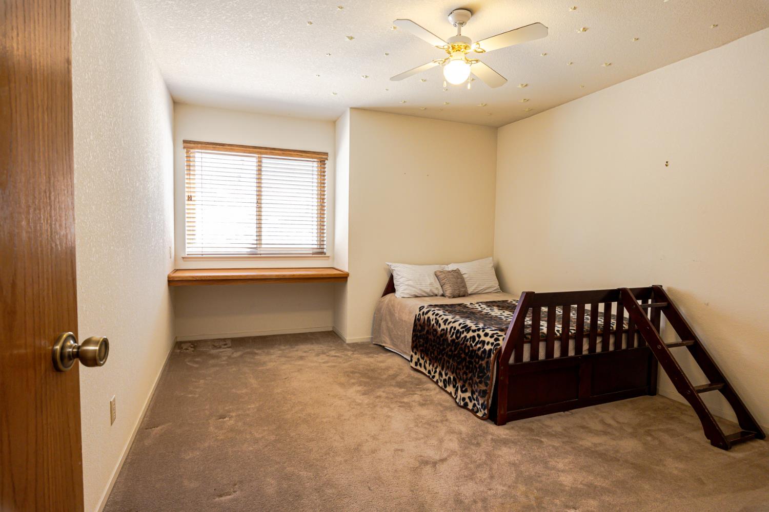 33856 Rivercrest Rd N, Coarsegold, CA 93614