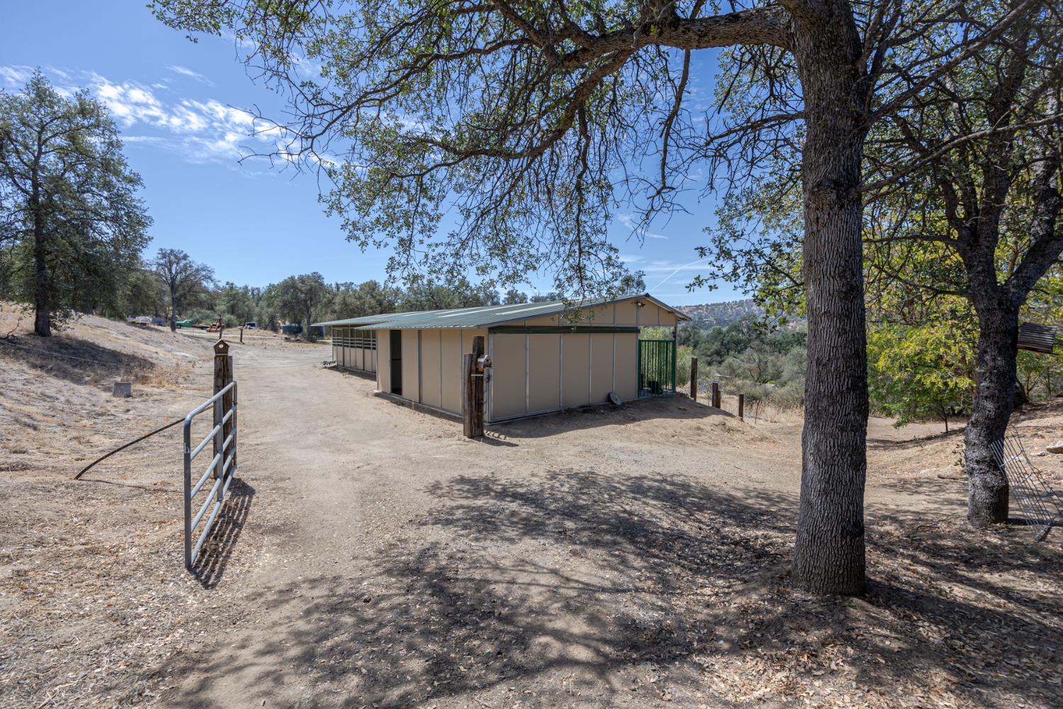 33856 Rivercrest Rd N, Coarsegold, CA 93614