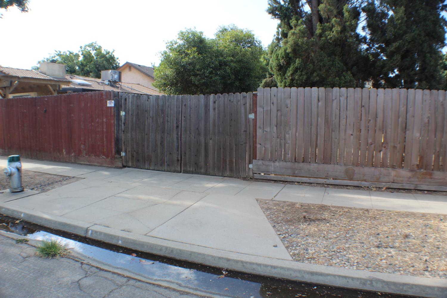 364 N Sunnyside Ave, Fresno, CA 93727