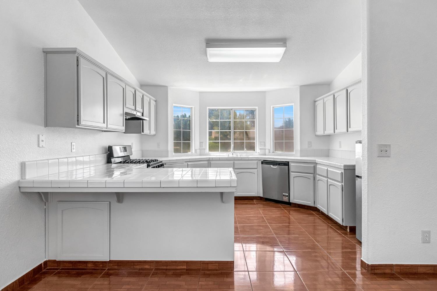 5798 W Acacia Ave, Fresno, CA 93722