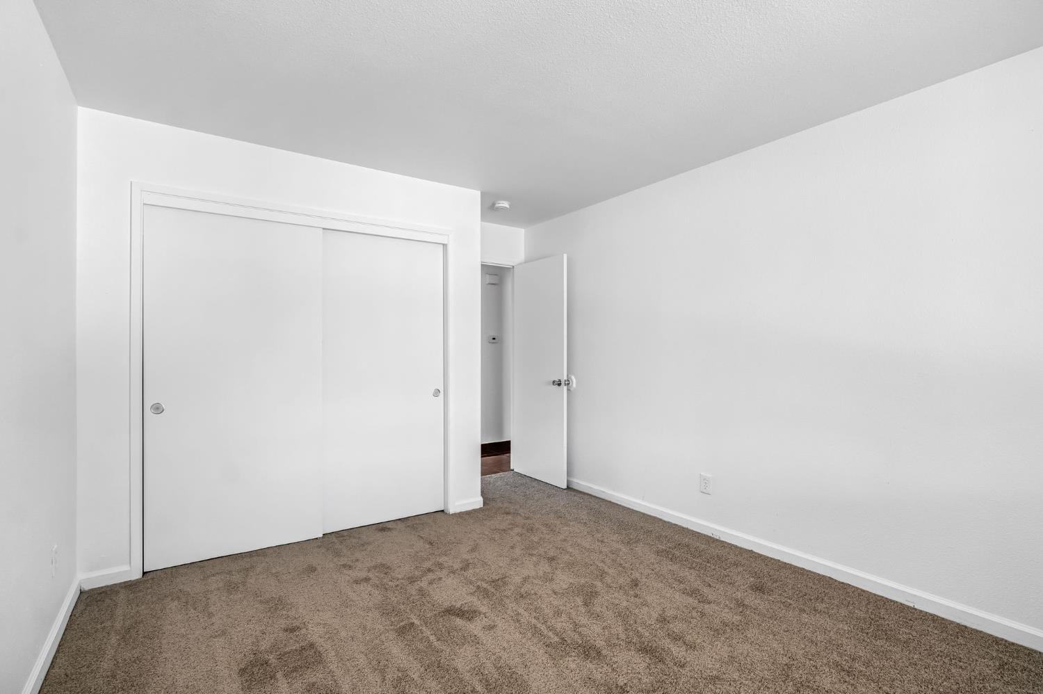5798 W Acacia Ave, Fresno, CA 93722